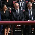 La Reina, en Roma, con mantilla de la Casa Real y el joyel de La Peregrina