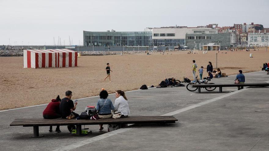 Asturias vive su particular verano en abril: los termómetros alcanzan los 25 grados esta semana