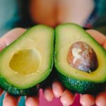El aguacate: una fruta con muchos beneficios que en 3 casos se debe consumir con moderación