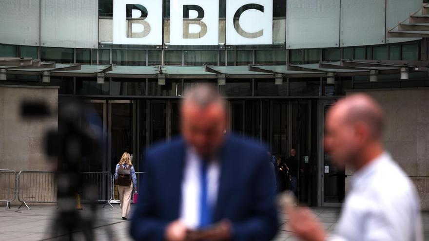 La BBC reconoce casos de abuso de poder y acoso sexual «insoportables» entre algunas de sus estrellas y sus subordinados