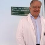 Ramón Bataller, referente en el daño del alcohol en el hígado: «Las niñas ya beben más que los niños en España»