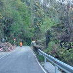 Abierto un carril de circulación tras el último argayo en el corredor del Narcea