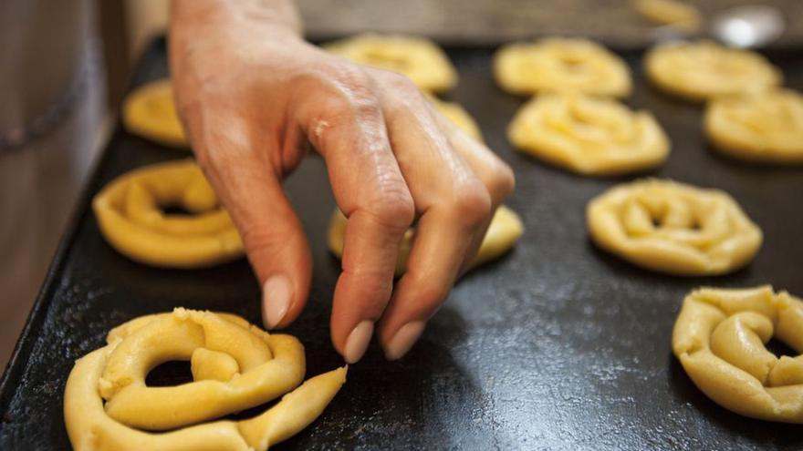 Los asturianos le ponen azúcar a la Pascua: la guía definitiva de los dulces típicos de Semana Santa