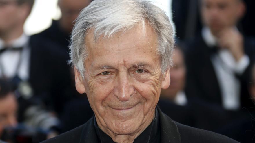 Costa-Gavras, director de ‘El último suspiro’: «El lobby farmacéutico gana mucho dinero con medicación para enfermedades incurables»