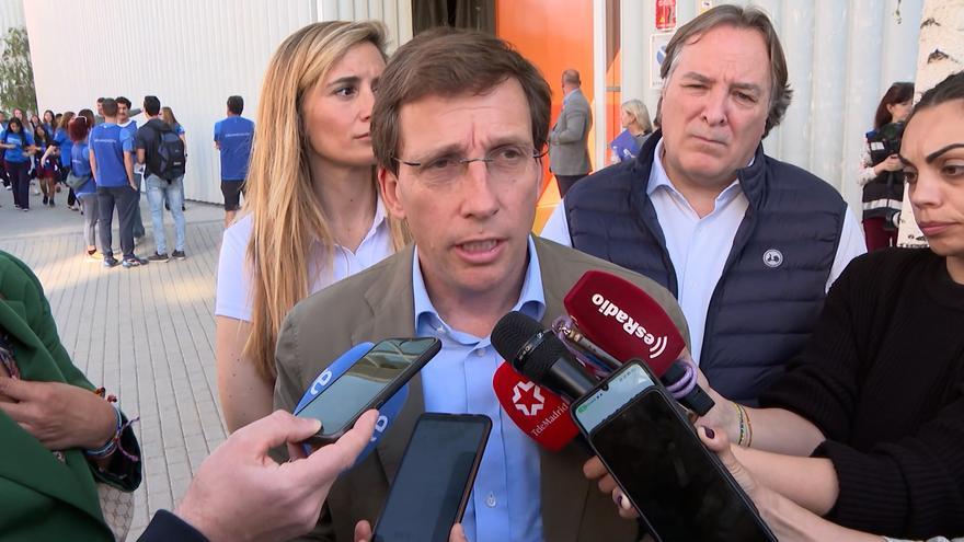 Almeida sanciona a Pablo Iglesias por exceso de aforo en la Taberna Garibaldi: «Que con ese ‘crowdfunding’ pague la multa»