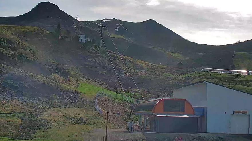 El Principado estudia cambios en la gestión ante la crisis de la estación invernal de Pajares