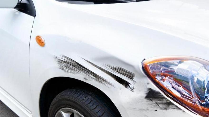 Arañazos en el coche: los 5 errores más comunes al intentar eliminarlos y cómo evitarlos eficazmente