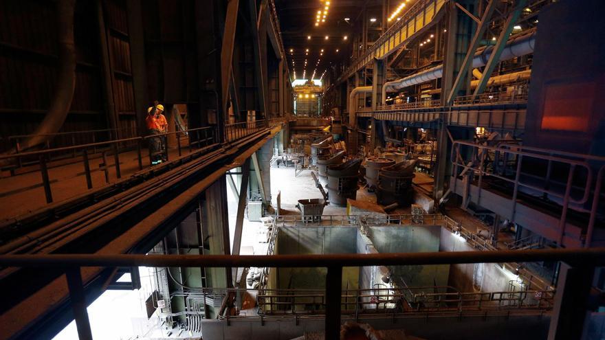 ¿Habrá acería eléctrica en Avilés? «Estamos trabajando en ello», afirma el ministro Hereu en Asturias