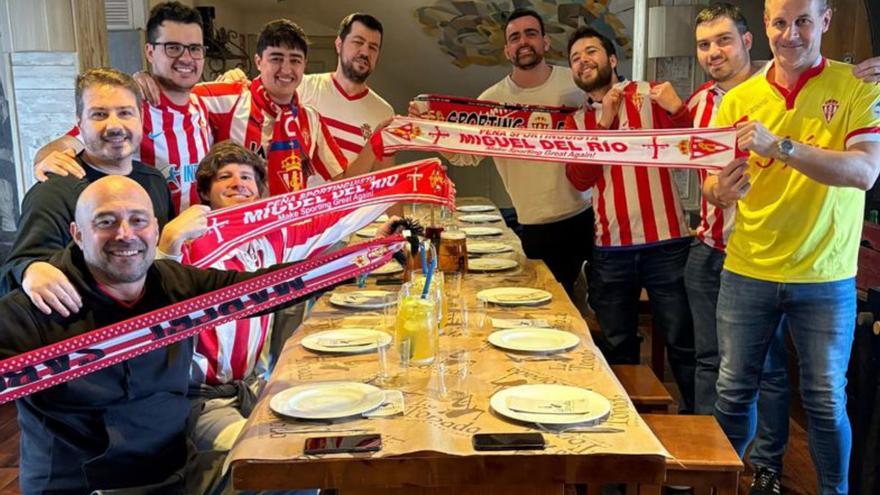 La peña Miguel del Río de Madrid, en Gijón para recordar a su fundador