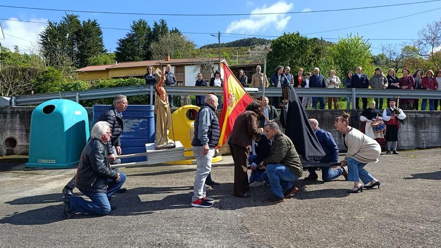VÍDEO: Así fue la procesión de El Encuentro en Villardeveyo, Llanera