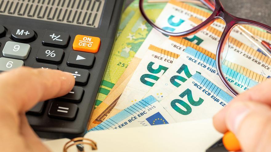 Esta es la cuenta remunerada que más interés te da por tu dinero ante la bajada generalizada