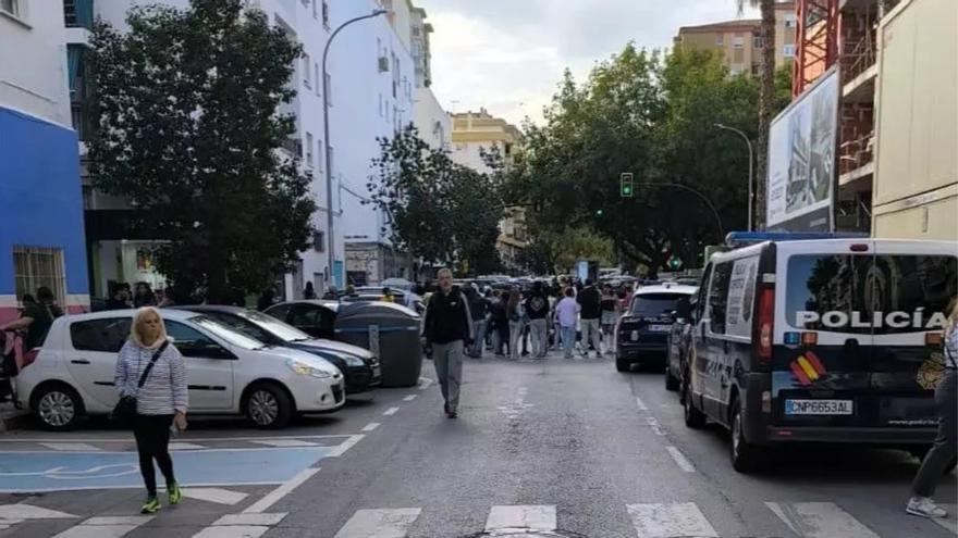 Cuatro heridos por disparos de un hombre en plena calle en Málaga