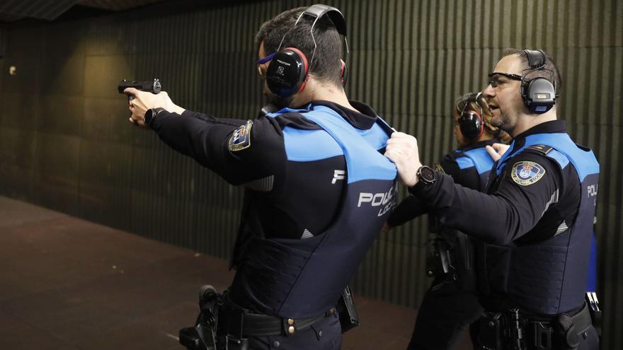 La seguridad se pone a tiro en el Rubín: así entrena su puntería la Policía Local de Oviedo