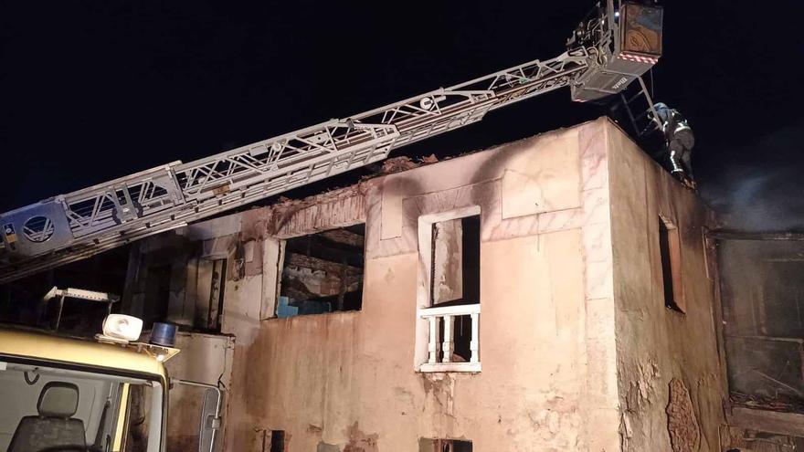 Muere un hombre en un incendio en Salas