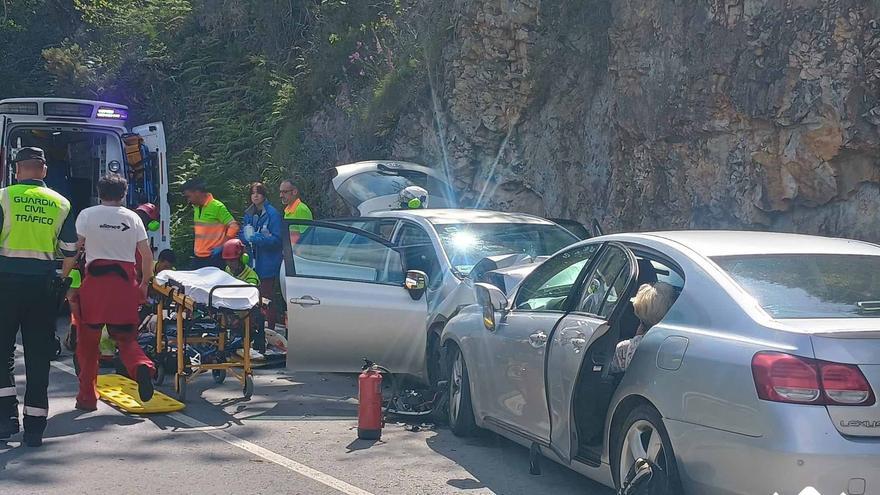 Evacuado en helicóptero al HUCA un hombre tras un grave accidente en Belmonte de Miranda: hay otros dos heridos