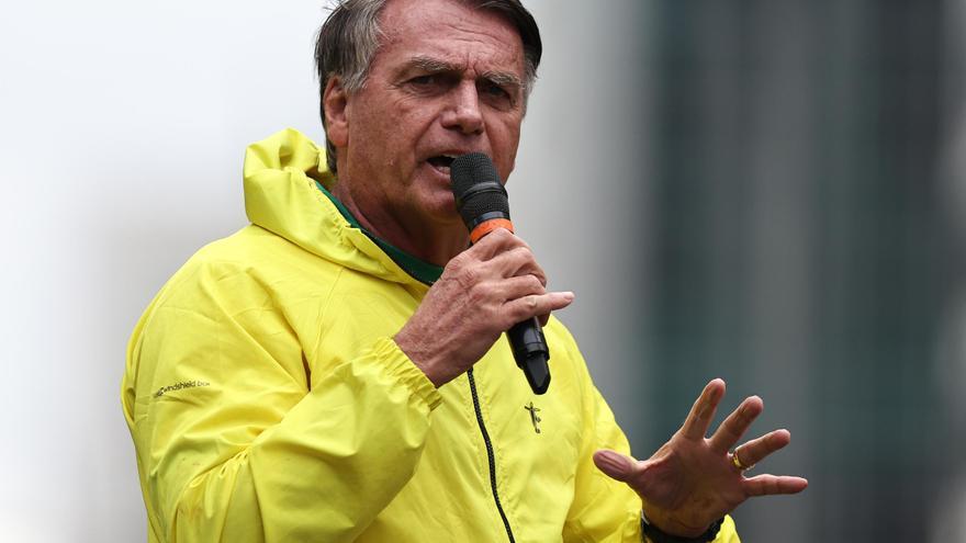 Bolsonaro sigue en la UCI sin previsión de recibir el alta una semana después de ser operado del intestino
