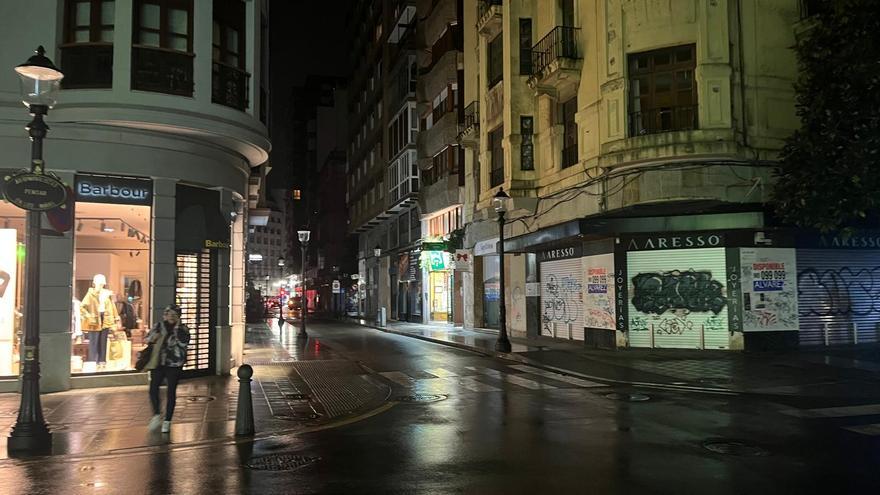 Apagón en el centro de Gijón: las calles se quedan a oscuras