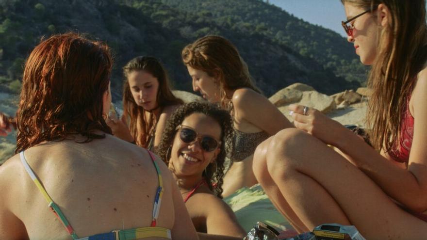 Crítica de ‘A nuestros amigos’: la cultura como motor de cambio