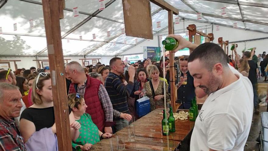 Sidra a esgaya en La Felguera: once llagares participarán en las jornadas de este sábado