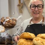 Roscas en vez de rosas por San Xurde: la nueva tradición asturiana que triunfa en el Día del Libro