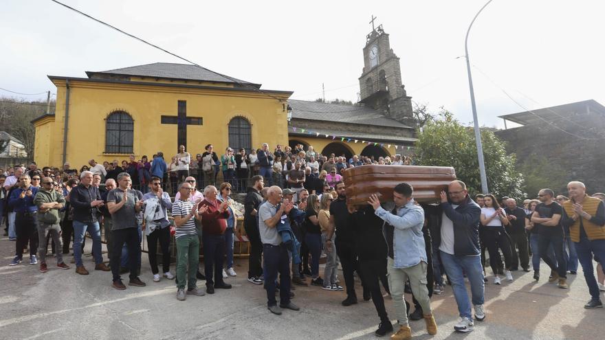 Funeral en Torre del Bierzo (León) de David Álvarez, uno de los mineros fallecidos en el accidente de Cerredo