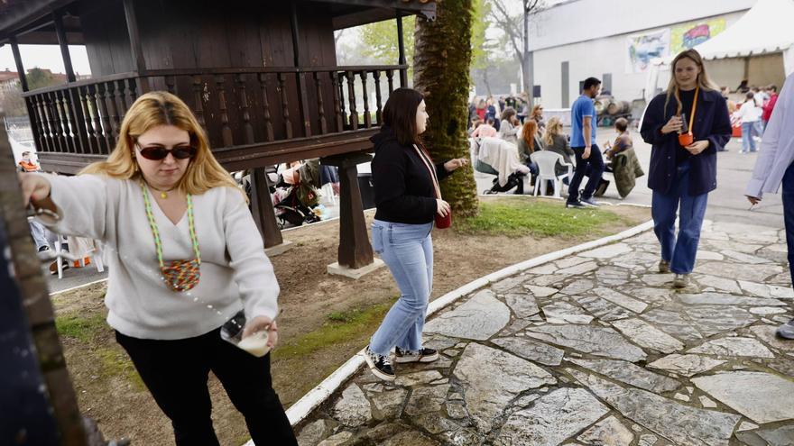 Premios y muchos culinos en el arranque en Gijón de la Primer Sidre l’Añu: «Es una cultura milenaria»