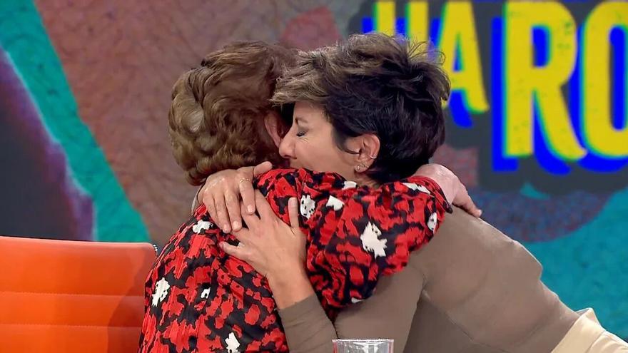 Tras filtrarse la noticia del embarazo, Sonsoles Ónega da la cara por el inesperado regalo: «He recibido un abrazo y unas palabras preciosas»
