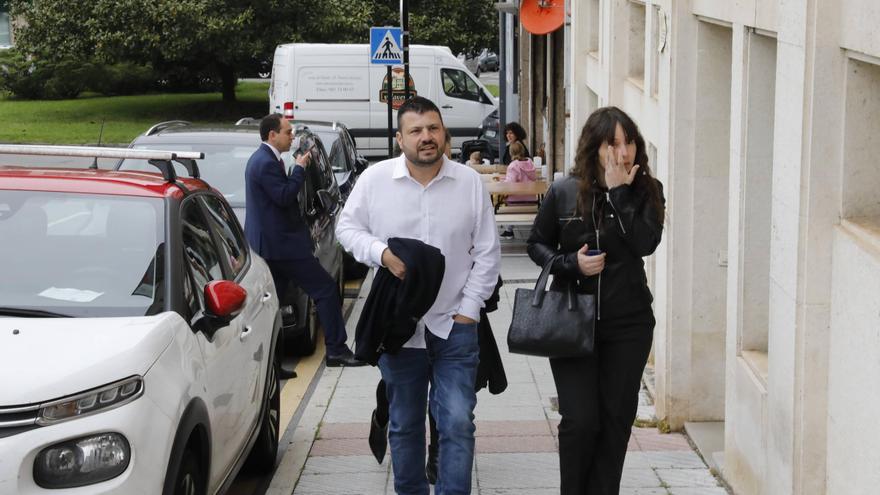 Declaran testigos del supuesto cabezazo del alcalde de Bimenes a un edil de Noreña: «Estaba alterado y le llamó facha y maricón de mierda»