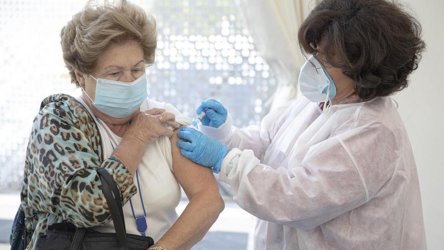 Un estudio sugiere que la vacuna contra el herpes zóster podría reducir un 20% el riesgo de demencia