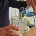 ¿Qué había en la consumición de Pablo, el empresario que sufrió quemaduras internas tras pedir un agua con gas?