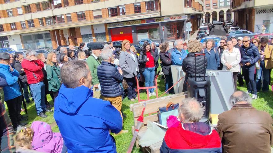 «Con todo lo gastado en Gijón al Norte habría ya para uno o dos parques», dice la portavoz de Un pulmón para el solarón de Gijón