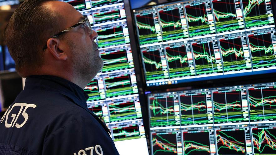 Wall Street repunta con fuerza en la apertura con subidas de hasta el 3% ante la negociación de los aranceles