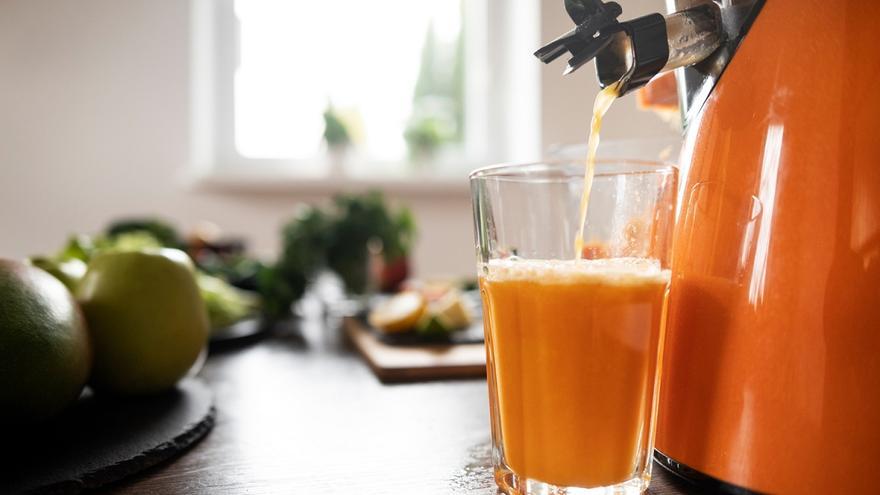 Comienza el día de la mejor manera: batidos y smoothies caseros con esta licuadora rebajadísima