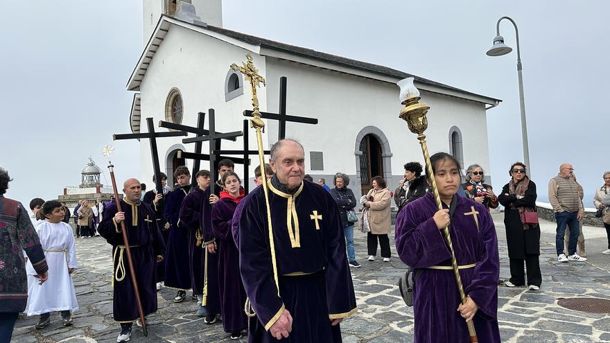 EN IMÁGENES: El Nazareno de Luarca, en su primera procesión