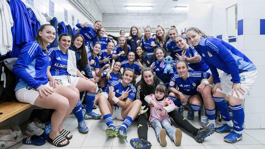 El Racing moviliza a su grada de animación para el duelo ante el Oviedo pese a no jugarse nada: las azules luchan el ascenso