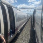 Remolcan el AVE que ha estado ocho horas tirado en las vías entre Zaragoza y Madrid