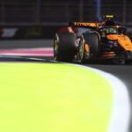 McLaren arranca con recital en Arabia