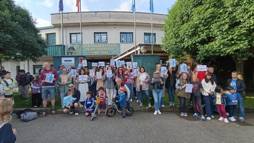 El colegio de La Fresneda se suma a las movilizaciones del profesorado: «La educación pública no se muere, la están matando»