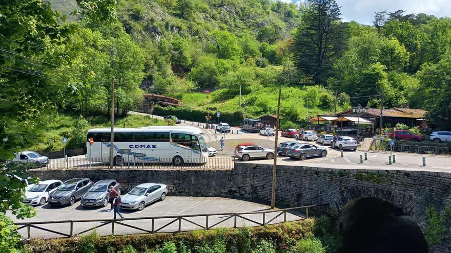 «Puente» de San Isidro en Madrid y follón circulatorio en Covadonga