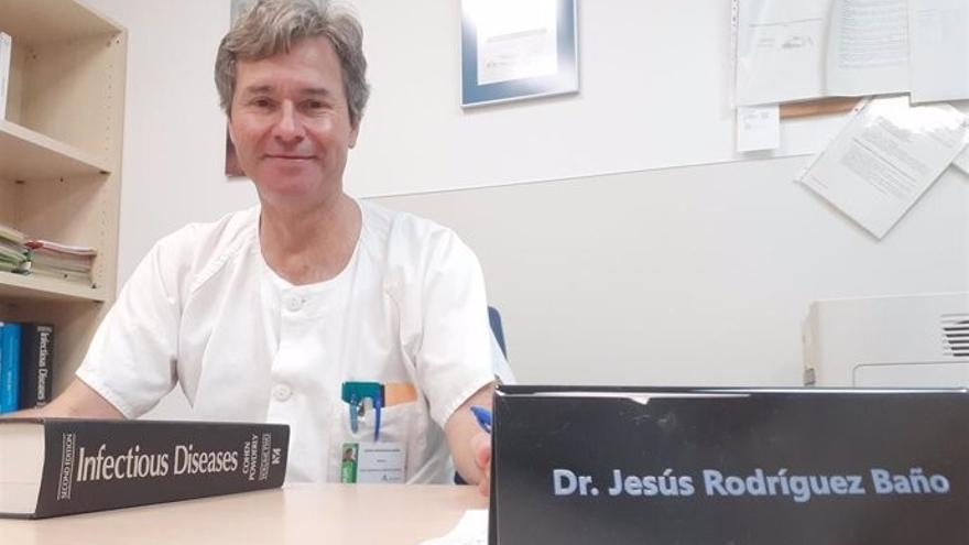 Jesús Rodríguez Baño, infectólogo: «En 2050 puede haber más muertes por bacterias multirresistentes que por cáncer»