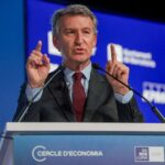 Feijóo ve «arbitraria» la consulta de Sánchez sobre la opa y asegura que está fuera de la ley