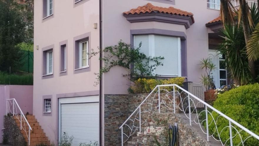 El gran misterio de la «casa de los horrores» de Oviedo: un montón de pañales sucios bajo la cama