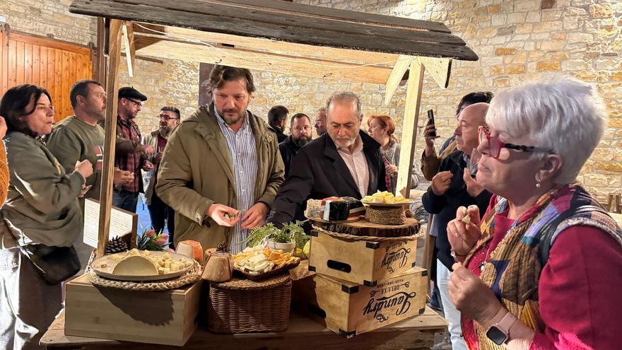 Una espicha de kilómetro cero para reivindicar el producto local