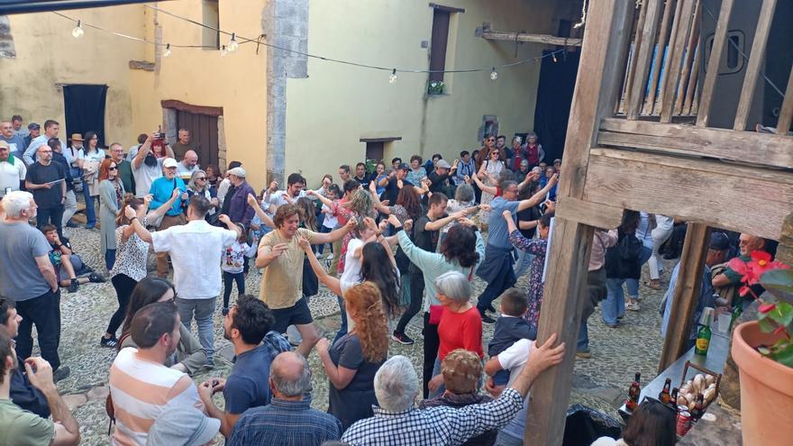 Fiesta de la cultura asturiana en la Torre de Villanueva: así fue la espectacular cita con escenario medieval en Grado