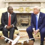 Trump se enzarza en la Casa Blanca con el presidente de Sudáfrica por permitir un «genocidio» contra los blancos