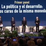 Aznar en Oviedo: «La política española no puede seguir siendo una sucesión de escándalos más propios de los bajos fondos»