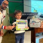 El doctor Petanca «opera» en Langreo