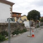 La calle de El Natahoyo que será la entrada a Naval Azul y se va a reformar este año