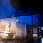Extinguido un incendio en Breceña (Villaviciosa): las llamas devoran una casa de madera