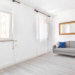 Espectacular piso con dos habitaciones y terraza en una zona de moda en Gijón y por menos de 120.000 euros